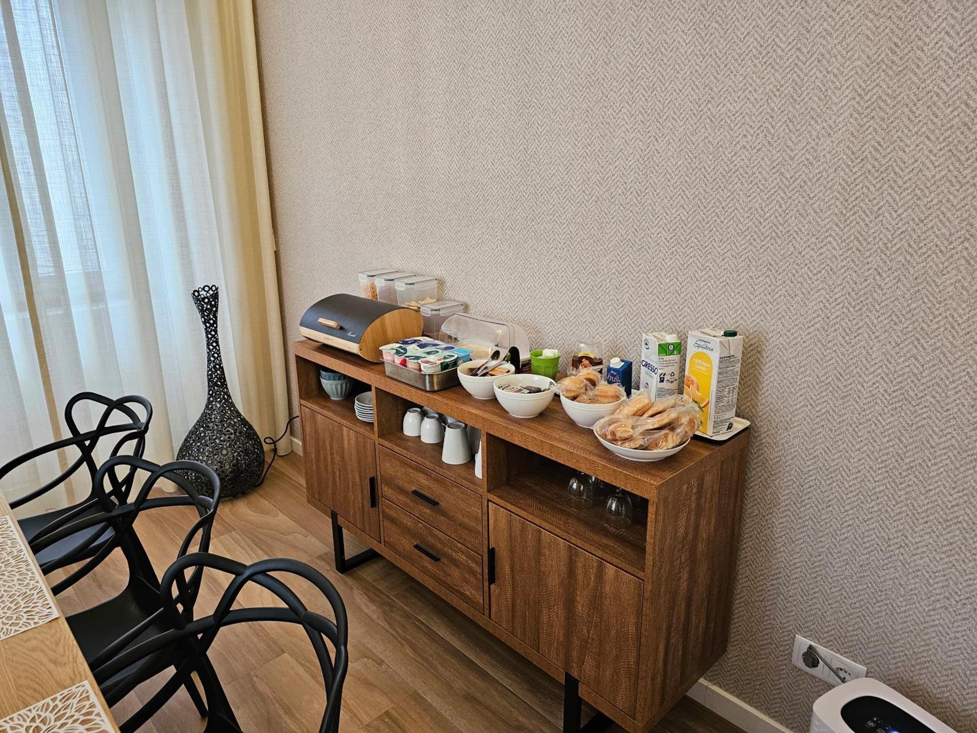 Surfsoul Guesthouse - Bed And Breakfast Peniche Exteriör bild