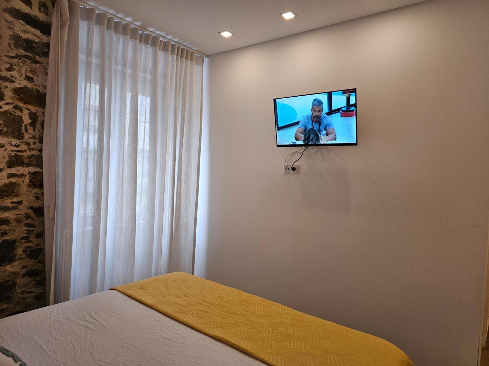 Surfsoul Guesthouse - Bed And Breakfast Peniche Exteriör bild