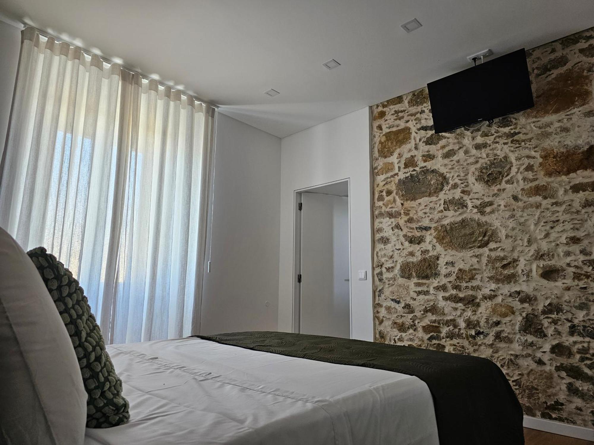 Surfsoul Guesthouse - Bed And Breakfast Peniche Exteriör bild